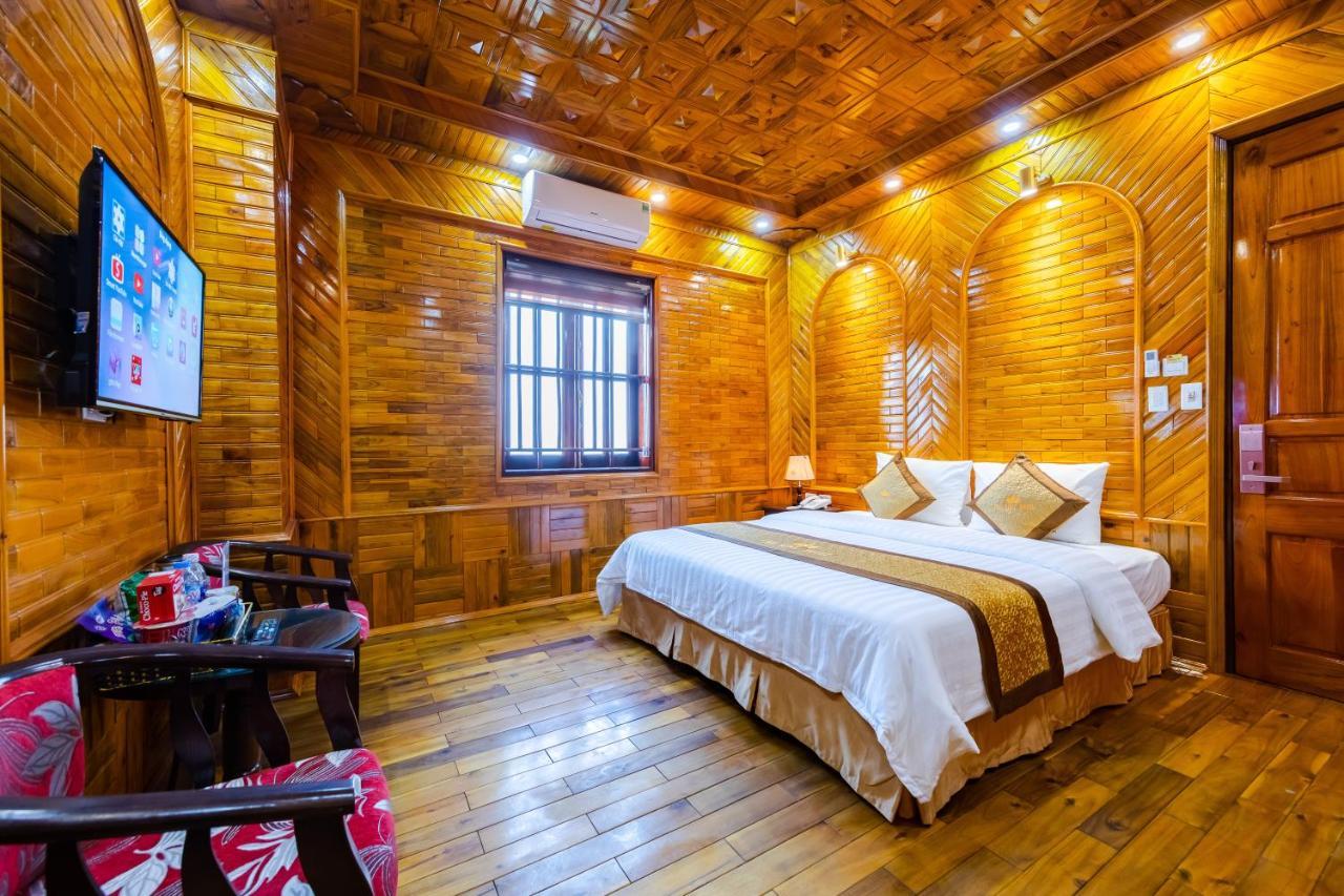 Theking Hotel Huong Gia Exteriör bild