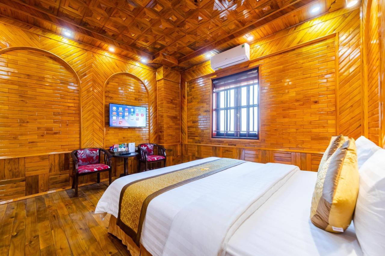 Theking Hotel Huong Gia Exteriör bild